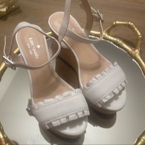 Kate spade white and tan wedges